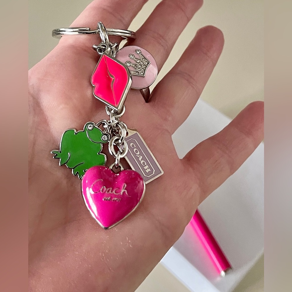 Coach 2 Pc Keychain/Bag Charm & Ink Pen New - Picture 5 of 10